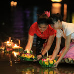 月光下的蜡烛:让我们来看看泰国各地的腊肠传统